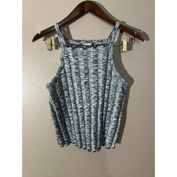 Akemi + kin Gray and White Ribbed Crop Tank Top - Picture 1 of 3